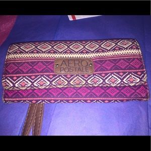 Aeropostale’s Tribal Print 🧲 Flap Snap Wallet